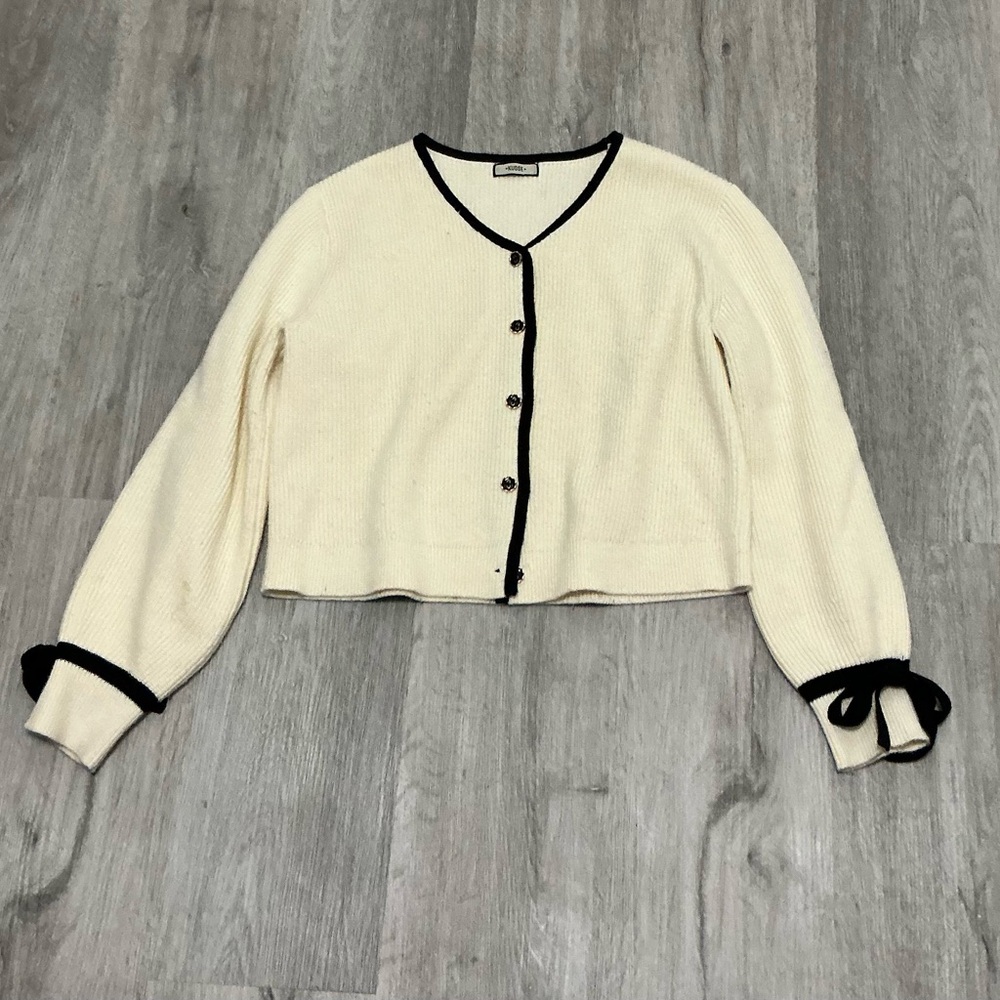 Chic Cream Cardigan with Black Accents